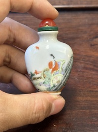 Four Chinese famille rose and iron-red snuff bottles, Qianlong and Yongzheng mark, 19/20th C.