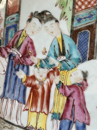 Bol de forme ovale en porcelaine de Chine famille rose de Canton &agrave; d&eacute;cor mandarin, Qianlong