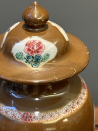 A Chinese capucin-brown-ground famille rose garniture of five vases with floral design, Yongzheng/Qianlong