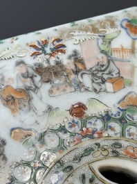 A Chinese Canton famille verte garden seat with figurative design, 19th C.