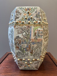 A Chinese Canton famille verte garden seat with figurative design, 19th C.