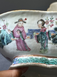 Three lobbed Chinese famille rose bowls, Yongzheng mark, 19th C.