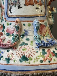 A pair of Chinese famille rose vases with narrative design, 19th C.
