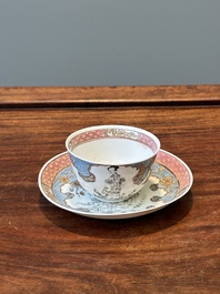 Tasse et soucoupe en porcelaine de Chine famille rose et grisaille &agrave; d&eacute;cor de Xiwangmu, Yongzheng
