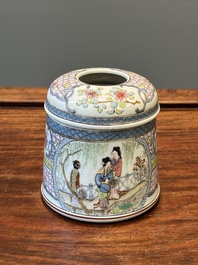 A Chinese famille rose round box and cover with figural design, 19th C.