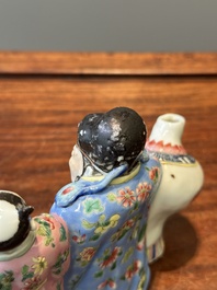 Rare compte-gouttes en porcelaine de Chine famille rose en forme de Libai, Qianlong/Jiaqing