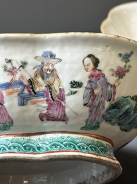 Three lobbed Chinese famille rose bowls, Yongzheng mark, 19th C.