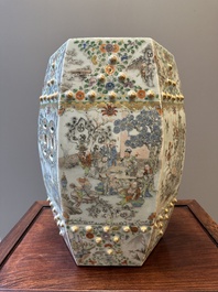 A Chinese Canton famille verte garden seat with figurative design, 19th C.