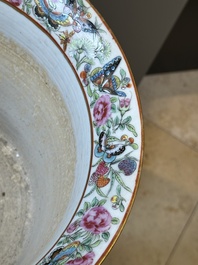 Paire de jardini&egrave;res sur supports en porcelaine de Chine famille rose de Canton, 19&egrave;me