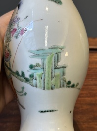 Two Chinese famille rose vase, Ju Ren Tang 居仁堂 mark, 19/20th C.