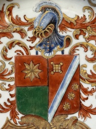 A Chinese armorial dish and a plate for the Dutch market with the arms of 'De Heere', Qianlong