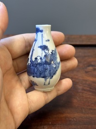 Ten Chinese blue and white vases and snuff bottles, 19th C.