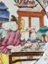 Bol de forme ovale en porcelaine de Chine famille rose de Canton &agrave; d&eacute;cor mandarin, Qianlong