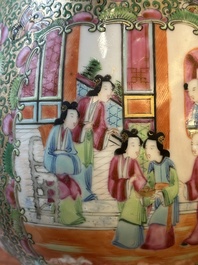 Een zeldzame grote Chinese Canton famille rose kan, 19e eeuw