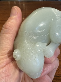 A fine Chinese celadon jade sculpture of a mythical beast, 17/18th C.