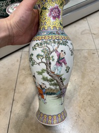 A pair of Chinese famille rose vases, two jars and a box with cover, 19/20th C.