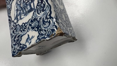 A rectangular Dutch Delft blue and white teacaddy and cover, 18th C.