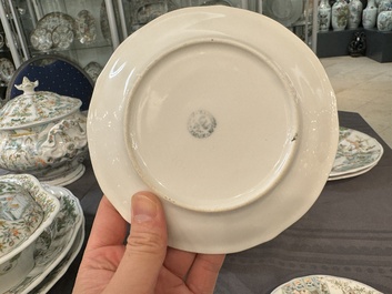 Rare service en porcelaine de KPM &agrave; d&eacute;cor famille verte de Canton, Chine et Allemagne, 19&egrave;me