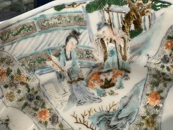 Rare service en porcelaine de KPM &agrave; d&eacute;cor famille verte de Canton, Chine et Allemagne, 19&egrave;me