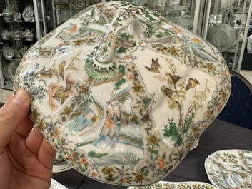 Rare service en porcelaine de KPM &agrave; d&eacute;cor famille verte de Canton, Chine et Allemagne, 19&egrave;me