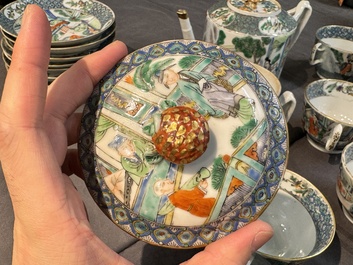 Service &agrave; th&eacute; de 27 pi&egrave;ces en porcelaine de Chine famille verte de Canton, 19&egrave;me