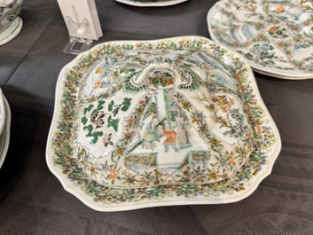 Rare service en porcelaine de KPM &agrave; d&eacute;cor famille verte de Canton, Chine et Allemagne, 19&egrave;me