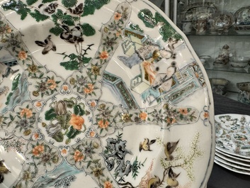 Rare service en porcelaine de KPM &agrave; d&eacute;cor famille verte de Canton, Chine et Allemagne, 19&egrave;me