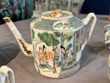 Service &agrave; th&eacute; de 27 pi&egrave;ces en porcelaine de Chine famille verte de Canton, 19&egrave;me