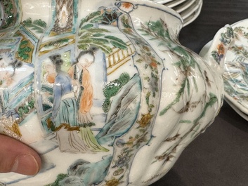 Rare service en porcelaine de KPM &agrave; d&eacute;cor famille verte de Canton, Chine et Allemagne, 19&egrave;me