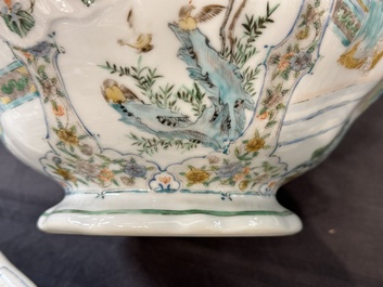 Rare service en porcelaine de KPM &agrave; d&eacute;cor famille verte de Canton, Chine et Allemagne, 19&egrave;me