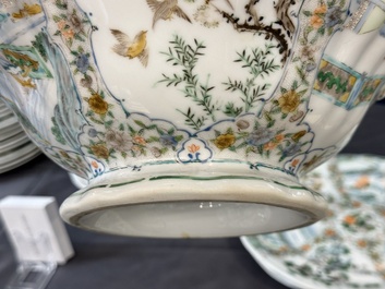 Rare service en porcelaine de KPM &agrave; d&eacute;cor famille verte de Canton, Chine et Allemagne, 19&egrave;me