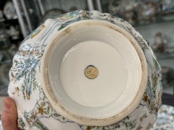 Rare service en porcelaine de KPM &agrave; d&eacute;cor famille verte de Canton, Chine et Allemagne, 19&egrave;me