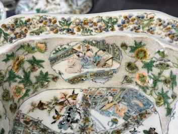 Rare service en porcelaine de KPM &agrave; d&eacute;cor famille verte de Canton, Chine et Allemagne, 19&egrave;me