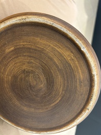 A Chinese ge-type 'gu' vase and an iron-rust-glazed bowl, 19th C.