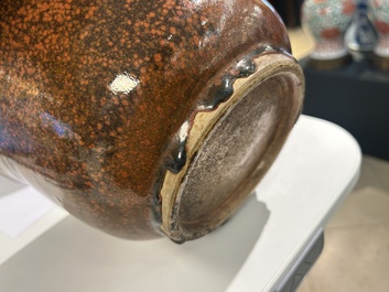 A Chinese ge-type 'gu' vase and an iron-rust-glazed bowl, 19th C.