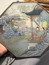 Collection de neuf peintures sur verre invers&eacute; mont&eacute;es en pendentifs, Chine, 19&egrave;me