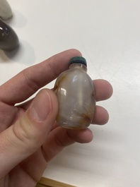 Neuf tabati&egrave;res en agate, Chine, 19/20&egrave;me