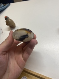 Neuf tabati&egrave;res en agate, Chine, 19/20&egrave;me