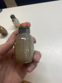 Neuf tabati&egrave;res en agate, Chine, 19/20&egrave;me