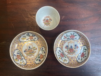 Collection vari&eacute;e de 18 pi&egrave;ces en porcelaine de Chine en bleu et blanc et famille rose, Kangxi/Yongzheng