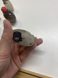 Neuf tabati&egrave;res en agate, Chine, 19/20&egrave;me