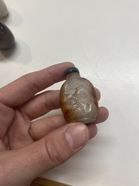 Neuf tabati&egrave;res en agate, Chine, 19/20&egrave;me