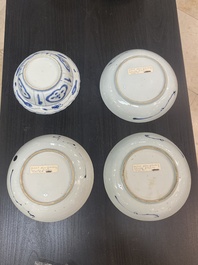 Een paar Chinese famille rose schotels, drie blauw-witte borden en een kraakporseleinen 'klapmuts' kom, Wanli en Qianlong
