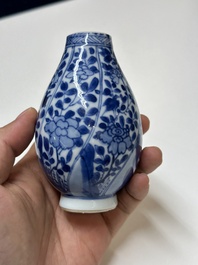 Collection vari&eacute;e en porcelaine de Chine en bleu et blanc, Kangxi/Qianlong