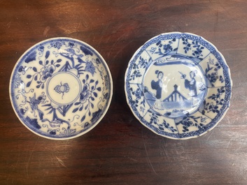 Collection vari&eacute;e de 18 pi&egrave;ces en porcelaine de Chine en bleu et blanc et famille rose, Kangxi/Yongzheng