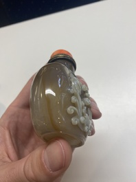 Neuf tabati&egrave;res en agate, Chine, 19/20&egrave;me