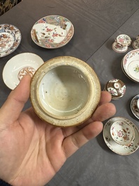 A varied collection of Chinese famille rose and Imari-style porcelain, Yongzheng and later