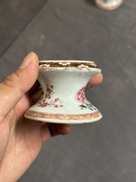 A varied collection of Chinese famille rose and Imari-style porcelain, Yongzheng and later