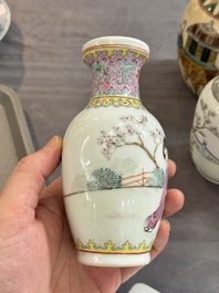 Een gevarieerde collectie Chinees porselein, Kangxi en later