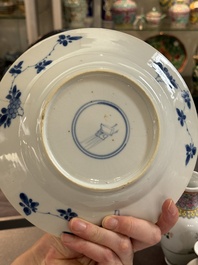 Een gevarieerde collectie Chinees porselein, Kangxi en later